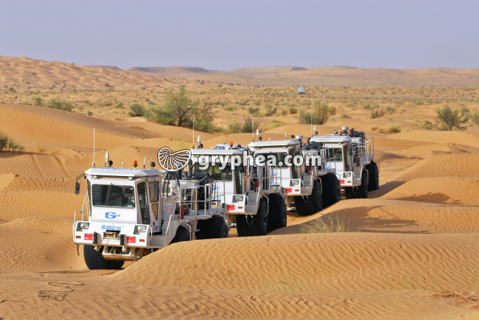 Camions vibreurs géophysique - gryphea.com